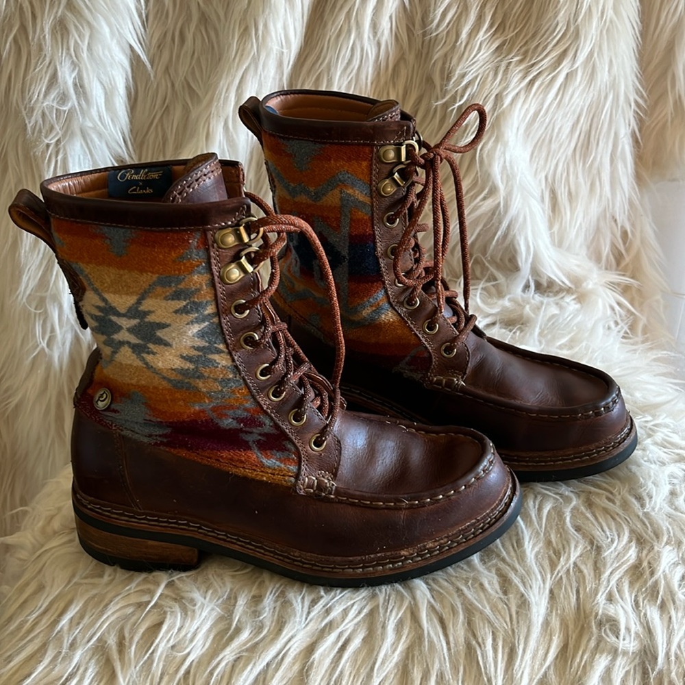 Pendleton/ Clark Aztec wool/ leather boot